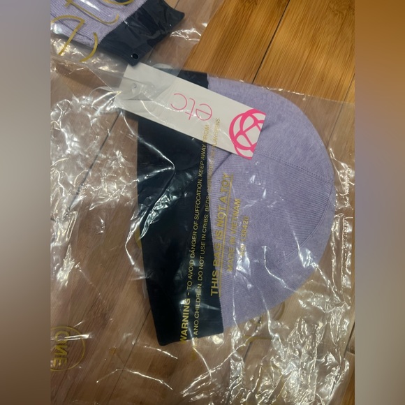 Etcetera Winter Mittens And Hat, Lilac Purple, Super Soft - Picture 1 of 5